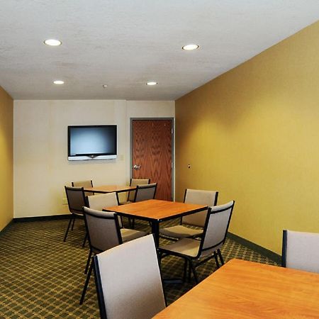 Parry Sound Inn And Suites Ресторант снимка